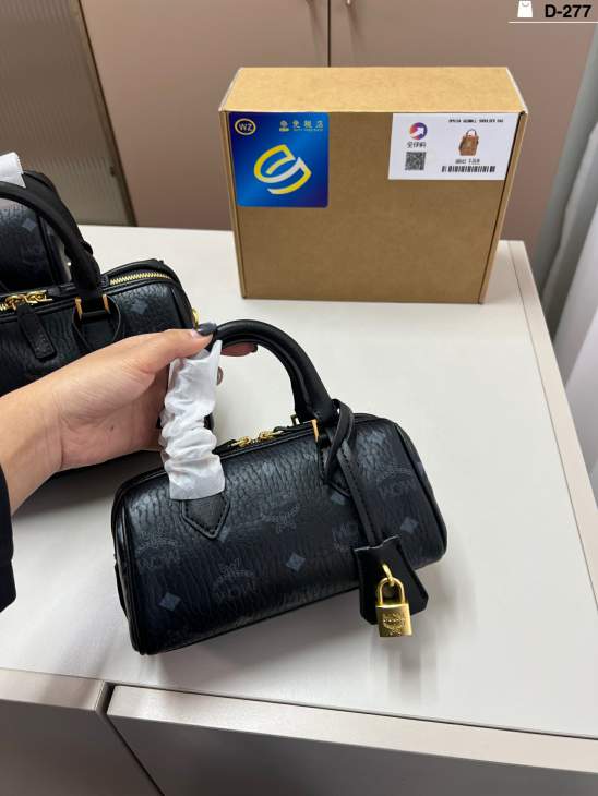 Picture of MCM Handbags _SKUfw242044362fw
